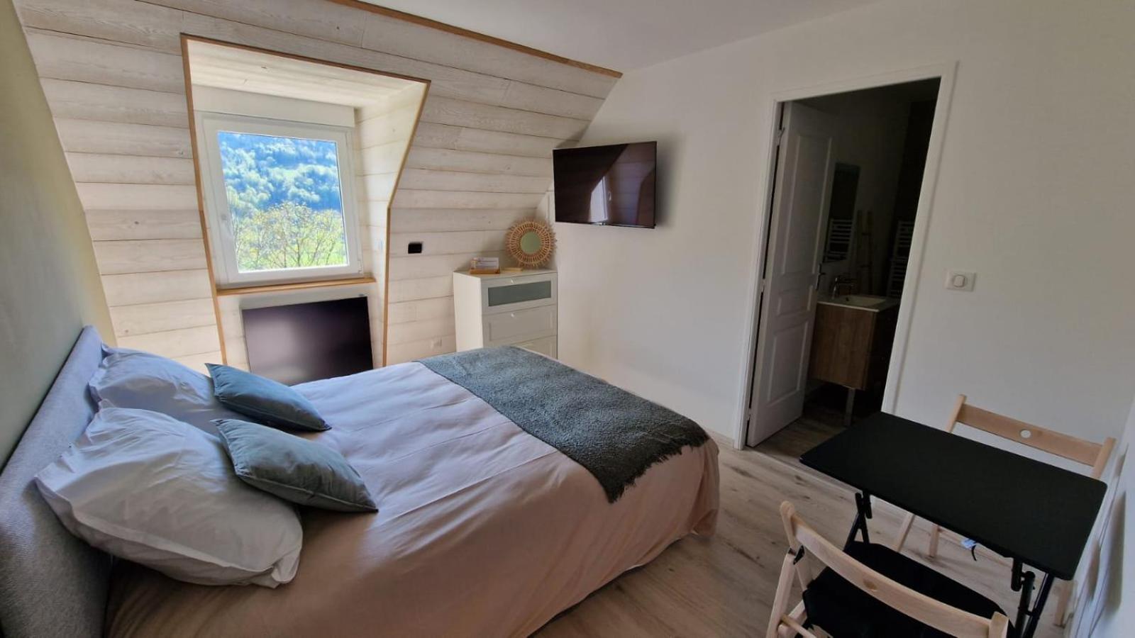 Bed and Breakfast La Gentiane Le Falgoux Zewnętrze zdjęcie